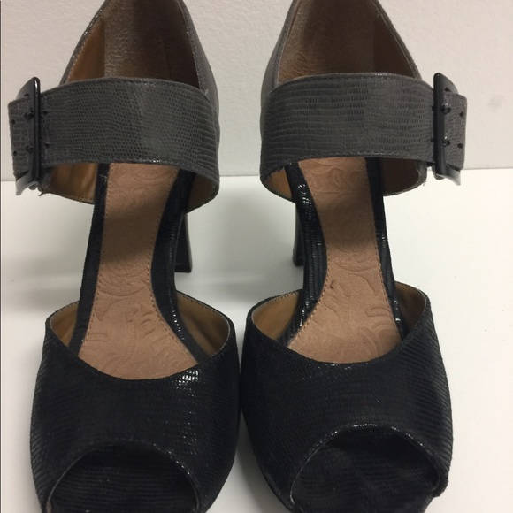 I ❤️ Comfort Heels - Picture 1 of 5